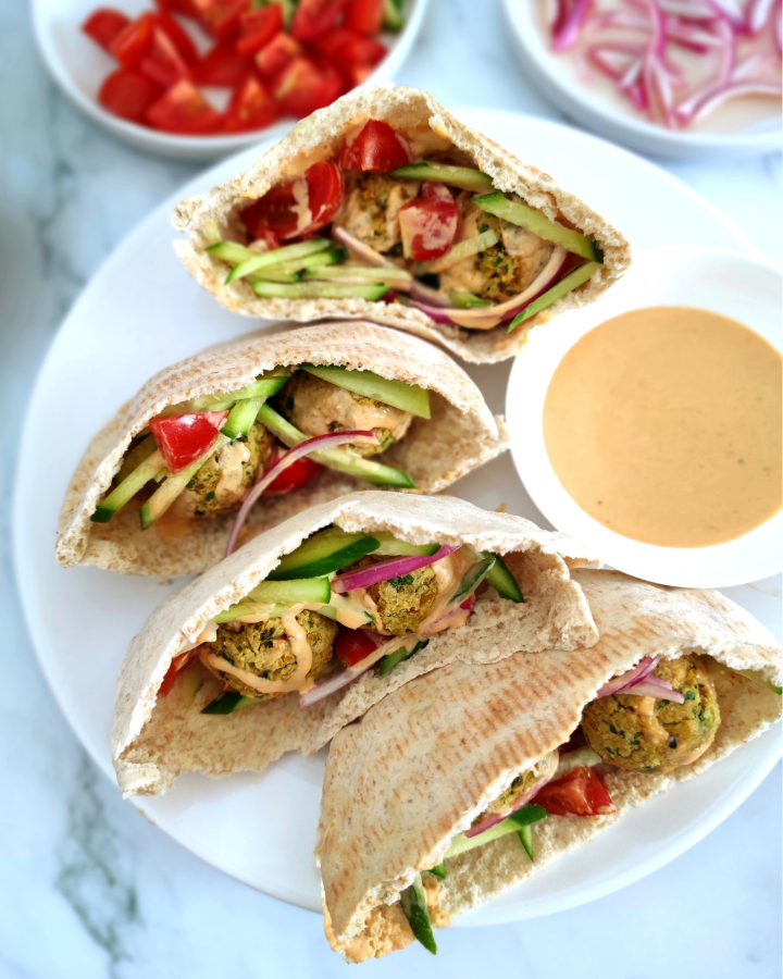 Falafel Pita Sandwiches With A Tahini Sriracha Mayo - Healthy Cooking Hacks